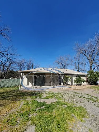 1821 Duplex Sierra Sierra #&-1825 Photo 1 1821 Duplex Sierra Sierra #&-1825 Photo 1