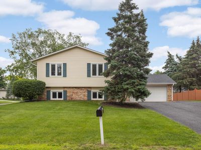 15704 Henna Ct, Apple Valley, MN, 55124
