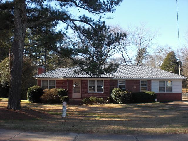 1st image of 209 Glen Iris Dr
