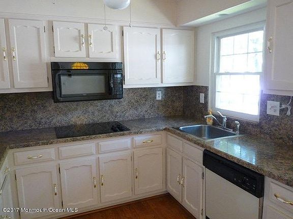 5th image of 951A Argyll Cir