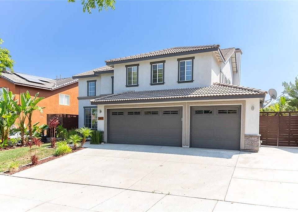 1st image of 3005 Bighorn Dr