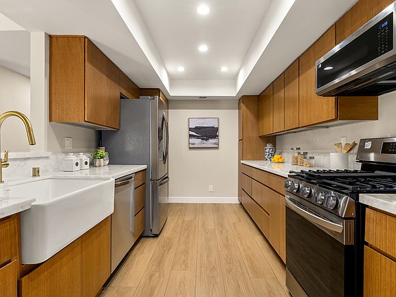 5th image of 4542 Willis Ave Unit 206