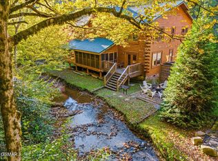 307 Caney Creek Rd, Pigeon Forge, TN 37863