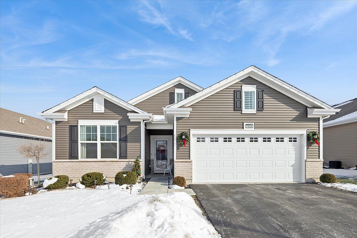 1639 Rochester Rd, Pingree Grove, IL 60140 | Zillow