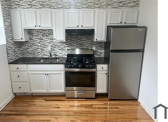 2nd image of 752 N 40th St #R