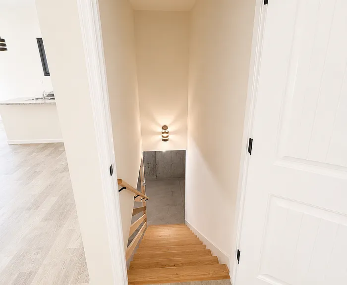 102 Doctrine Dr — Photo 13