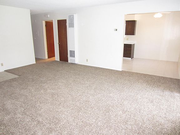 4th image of 11190 Poplar St APT 3