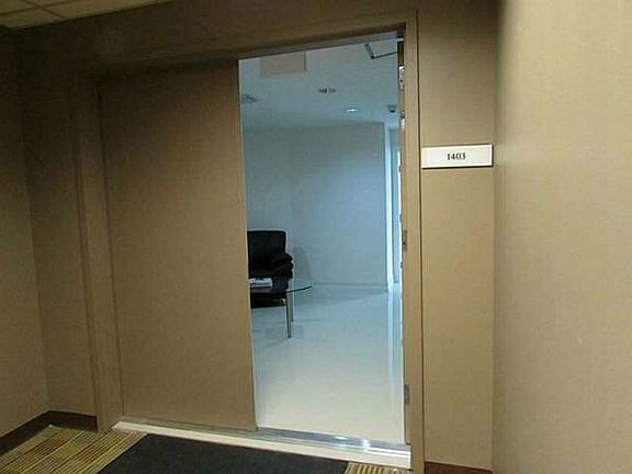 4th image of 900 Biscayne Blvd APT 1403