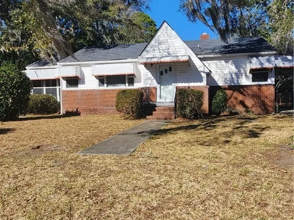 2106 S Fernwood Dr, Savannah, GA 31404