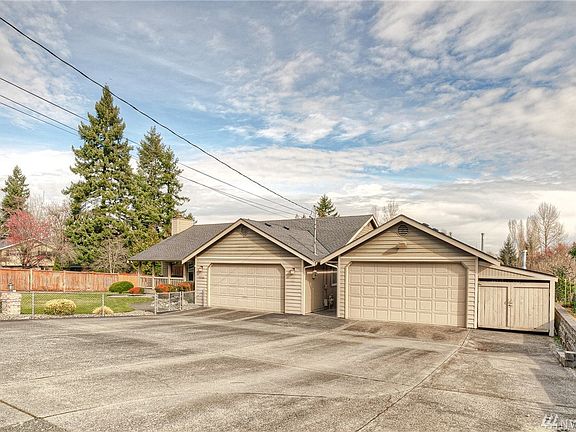2nd image of 8403 64th Ave E