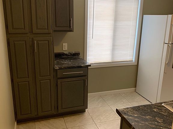 4th image of 11206 Essex Ave