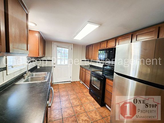 5th image of 801 S Fairview Ave