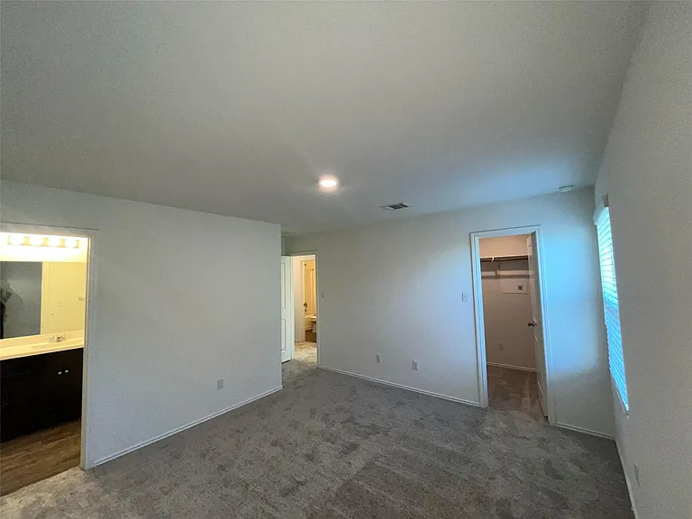 112 High Hill Cv — Photo 11