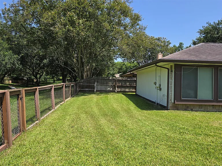 3434 Streamside Ln — Photo 5