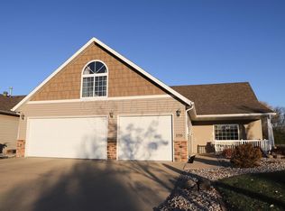 1533 7th St W, West Fargo, ND