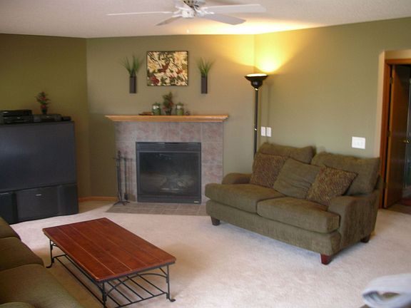 Family Room/Corner FRPLC
