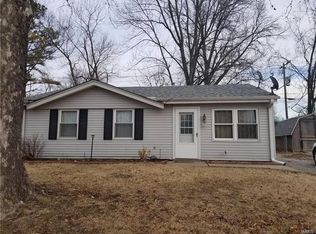 8 Susan Ct, Fairview Heights, IL 62208