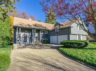 100 Sandringham Rd, Rochester, NY 14610