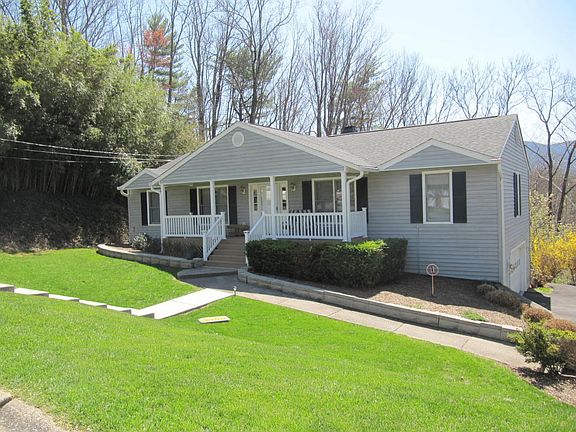 2nd image of 4128 Woodridge Dr