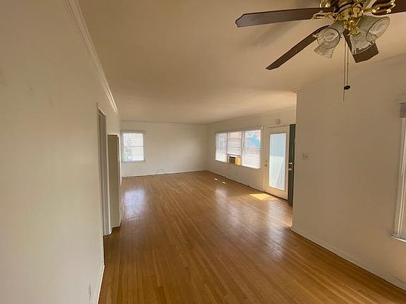 4th image of 30 Bennett Ave #30