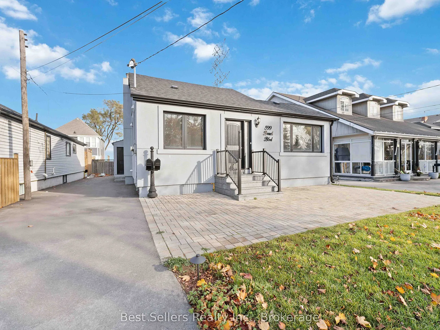 3 bed, $3,000 — Photo 2