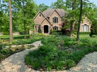 863 Bittersweet Dr, Northbrook, IL 60062