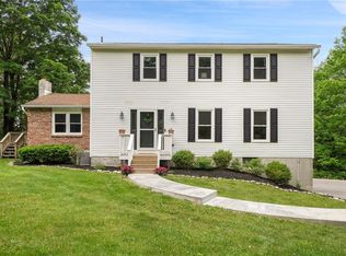 220 Rombout Rd, Pleasant Valley, NY 12569