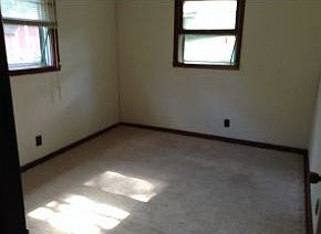 5th image of 2106 Miller Ln
