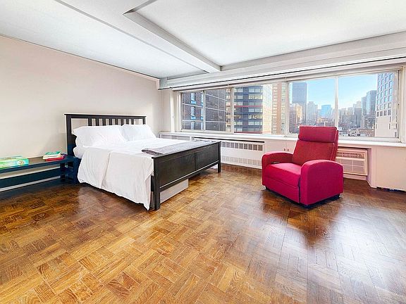3rd image of 240 E 55th St APT 11H
