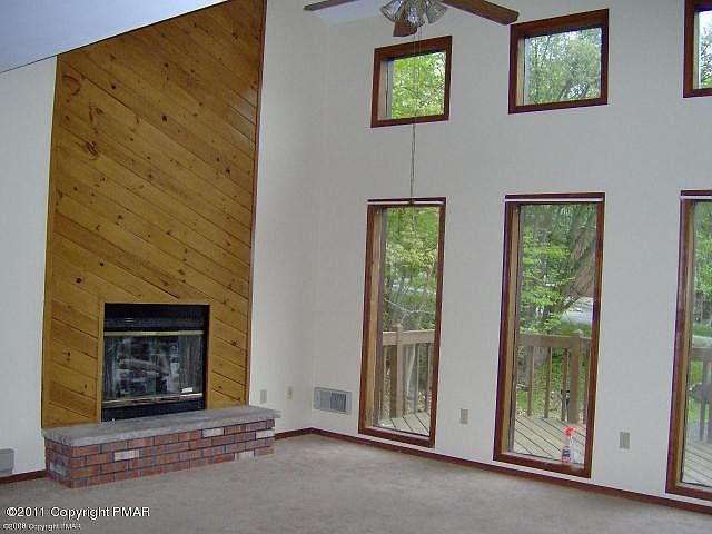 2nd image of 1016 Stuart Pl