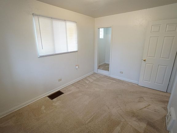 4th image of 3021 Newport St
