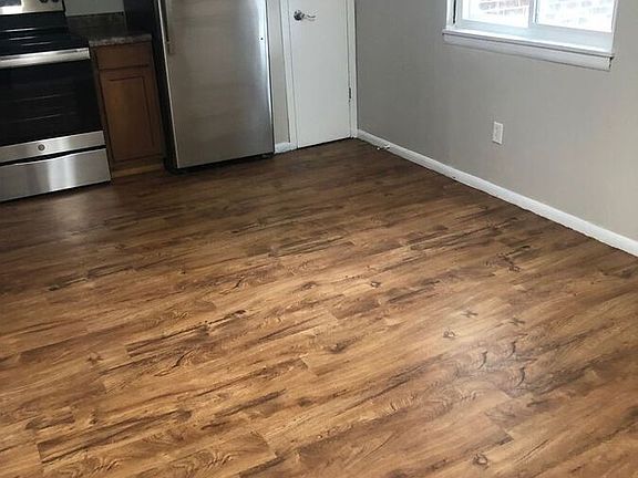 3rd image of 1143 Abbey Ln APT 2A