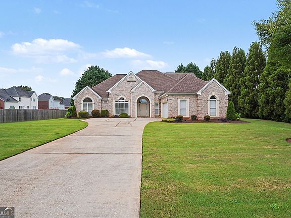3rd image of 1086 Rowanshyre Cir