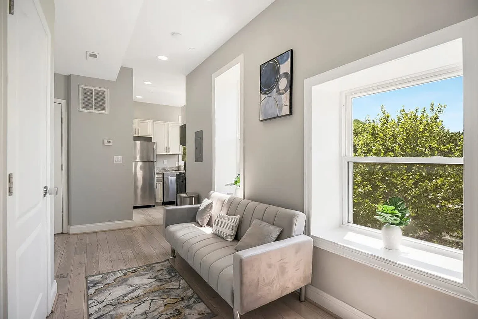6 bed, 6.0 bath, 44993 sqft, $15,696 — Photo 1