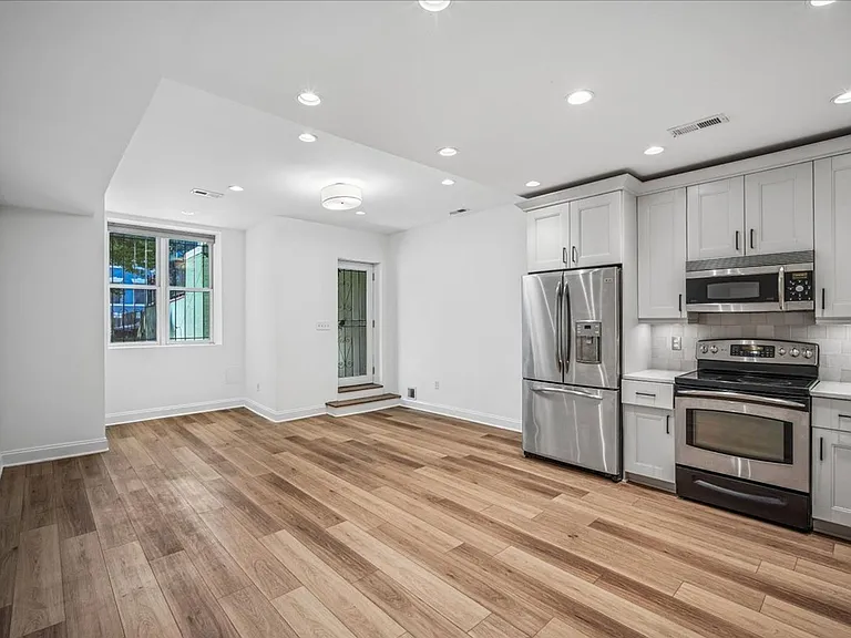 1317 Harvard St NW #1 — Photo 5