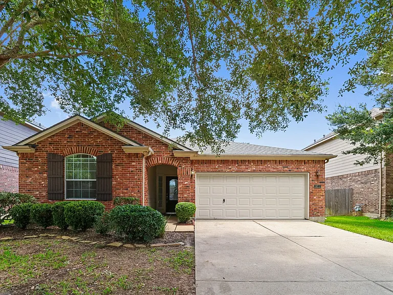 3611 Rocky Ledge Ln — Photo 1