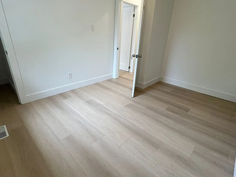 979 Danforth Rd — Photo 7