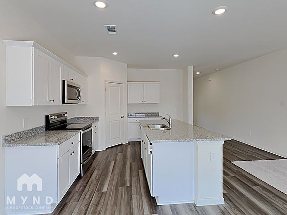 3rd image of 1717 Escondido Dr