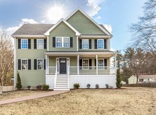 39 King St, Wilmington, MA 01887