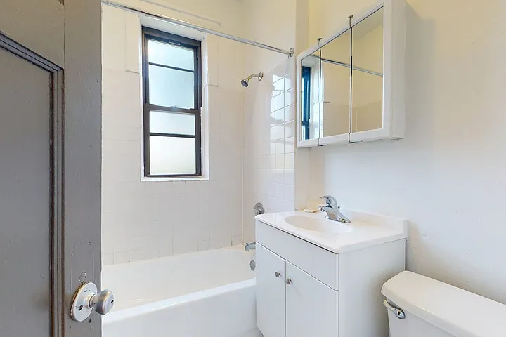 5411-5421 S. Ellis Avenue — Photo 16