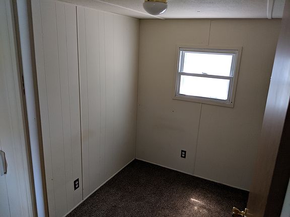 3rd image of 3270 Black Hwy #7