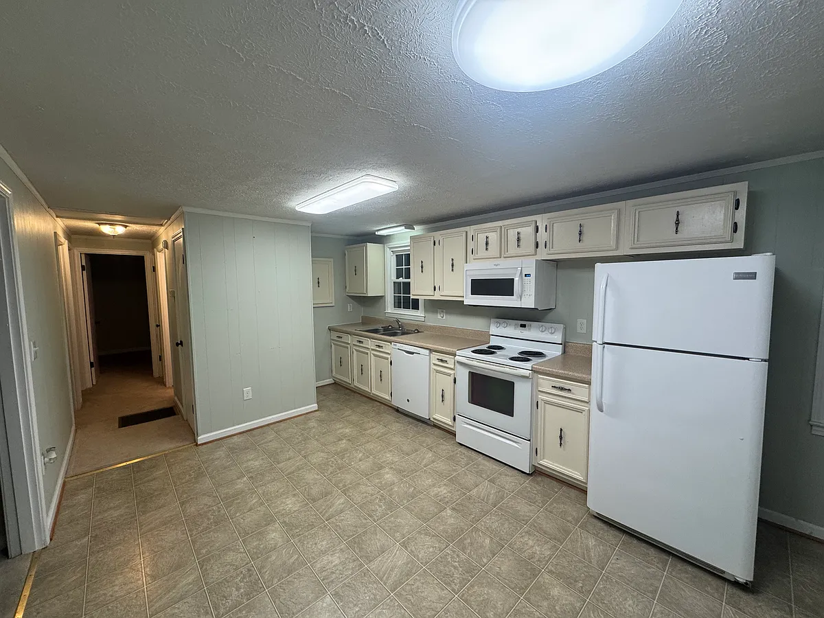 Building Photo - 2183 Shavers Farm Rd
