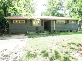 1106 Woodland St, Manhattan, KS 66502