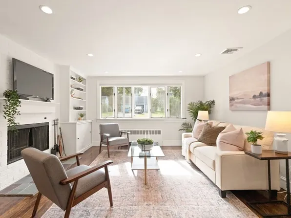 45 Balfour St, Lexington, MA 02421