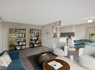 16 S Van Dorn St APT 502, Alexandria, VA 22304