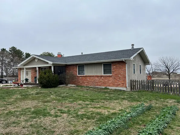 1795 1000th St, Iola, KS 66749