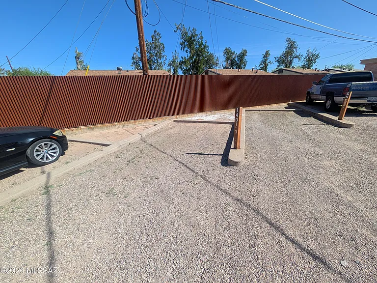 1401 E 10th St #3 — Photo 12