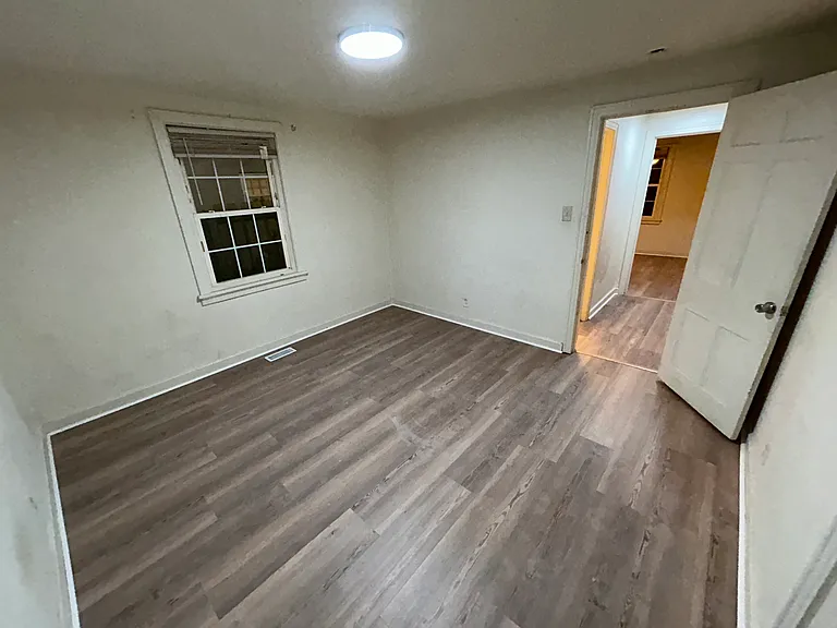 4911 Chamberlayne Ave #B — Photo 2
