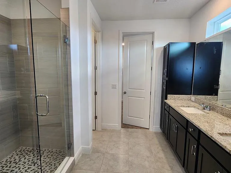 19050 Blueleaf St — Photo 8