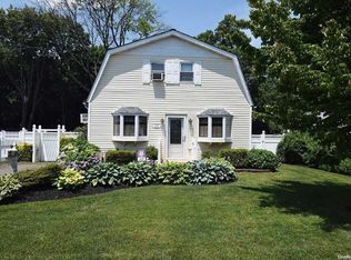 127 17th St, West Babylon, NY 11704